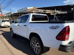 TOYOTA Hilux Caminhonete 2.8 4P 4X4 STD TURBO DIESEL CABINE DUPLA