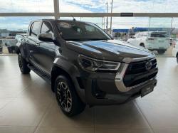 TOYOTA Hilux Caminhonete 2.8 16V SRX PLUS 4X4 TURBO DIESEL CABINE DUPLA AUTOM�TICO