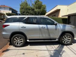 TOYOTA Hilux SW4 2.8 4P SRX 4X4 TURBO DIESEL AUTOMTICO
