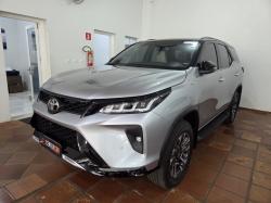 TOYOTA Hilux SW4 2.8 4P SRX 4X4 DIAMOND 7 LUGARES TURBO DIESEL AUTOM�TICO