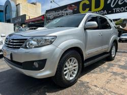 TOYOTA Hilux SW4 3.0 16V 4P SRV 4X4 7 LUGARES TURBO DIESEL AUTOM�TICO