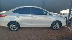 TOYOTA Yaris Sedan 1.5 16V 4P FLEX XS CONNECT MULTIDRIVE AUTOMÁTICO CVT
