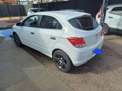 CHEVROLET Onix Hatch 1.0 4P FLEX LS