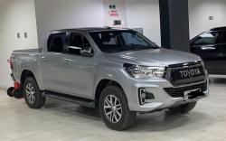 TOYOTA Hilux Caminhonete 2.8 16V SRV 4X4 DIESEL CABINE DUPLA AUTOMTICO