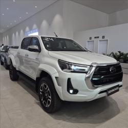 TOYOTA Hilux Caminhonete 2.8 16V SRX 4X4 TURBO DIESEL CABINE DUPLA AUTOMTICO