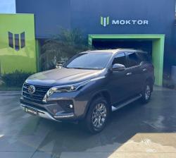 TOYOTA Hilux SW4 2.8 16V 4P SRX 4X4 7 LUGARES TURBO DIESEL AUTOMTICO
