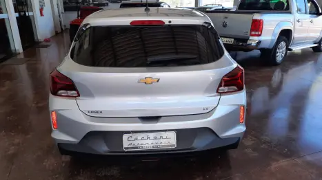 CHEVROLET Onix Hatch 1.0 4P FLEX LT2, Foto 4 CHEVROLET Onix Hatch 1.0 4P FLEX LT2, Foto 4