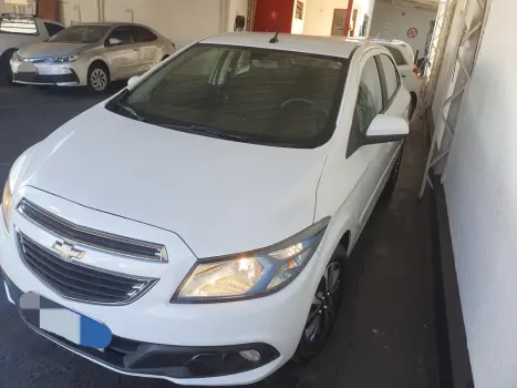 CHEVROLET Onix Hatch 1.4 4P FLEX LTZ, Foto 2