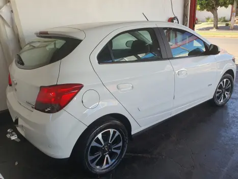 CHEVROLET Onix Hatch 1.4 4P FLEX LTZ, Foto 4