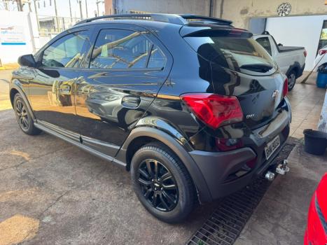 CHEVROLET Onix Hatch 1.4 4P FLEX ACTIV AUTOMTICO, Foto 2