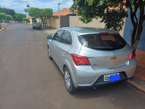 CHEVROLET Onix Hatch 1.0 4P FLEX LT, Foto 2