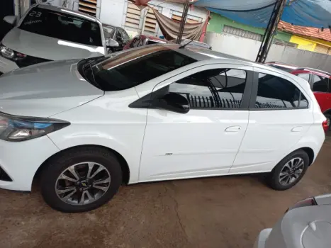 CHEVROLET Onix Hatch 1.4 4P FLEX LTZ AUTOM�TICO, Foto 2