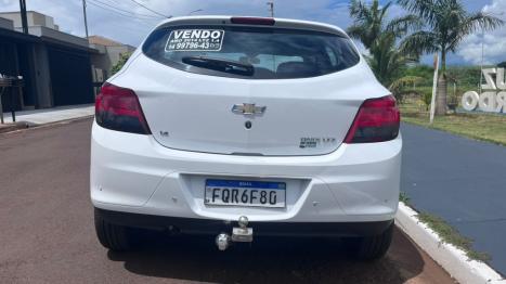 CHEVROLET Onix Hatch 1.4 4P FLEX LTZ, Foto 2