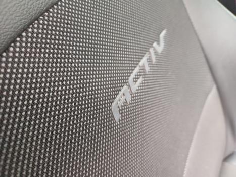 CHEVROLET Onix Hatch 1.4 4P FLEX ACTIV AUTOM�TICO, Foto 4