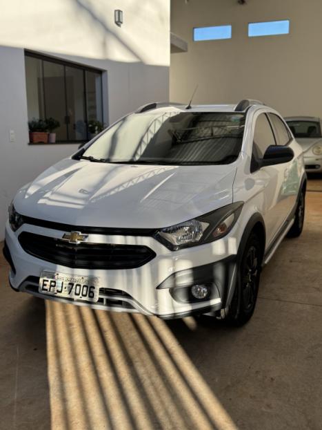 CHEVROLET Onix Hatch 1.4 4P FLEX ACTIV, Foto 2