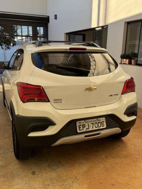 CHEVROLET Onix Hatch 1.4 4P FLEX ACTIV, Foto 4