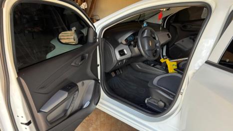 CHEVROLET Onix Hatch 1.0 4P FLEX LS, Foto 2