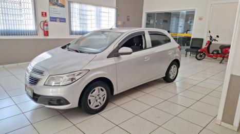 CHEVROLET Onix Hatch 1.0 4P FLEX LT, Foto 2