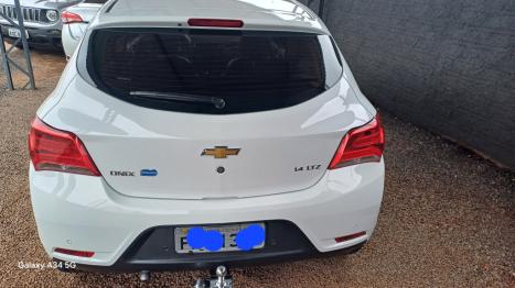 CHEVROLET Onix Hatch 1.4 4P FLEX LTZ, Foto 2