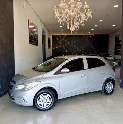 CHEVROLET Onix Hatch 1.0 4P FLEX LS, Foto 3
