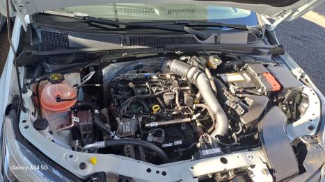 CHEVROLET Onix Hatch 1.0 12V 4P FLEX PREMIER 2 TURBO AUTOM�TICO, Foto 11