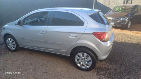 CHEVROLET Onix Hatch 1.4 4P FLEX LT, Foto 12