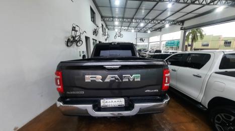 DODGE Ram 6.7 I6 24V 4P 2500 LARAMIE 4X4 TURBODIESEL  AUTOMÁTICO CABINE DUPLA, Foto 4 DODGE Ram 6.7 I6 24V 4P 2500 LARAMIE 4X4 TURBODIESEL  AUTOMÁTICO CABINE DUPLA, Foto 4