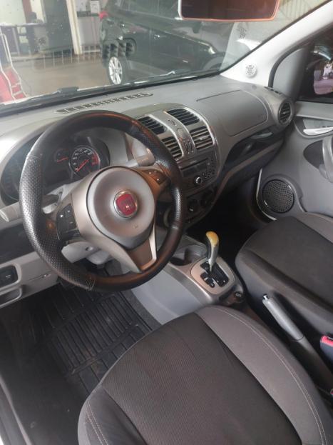 FIAT Grand Siena 1.6 16V 4P FLEX ESSENCE DUALOGIC AUTOMATIZADO, Foto 8