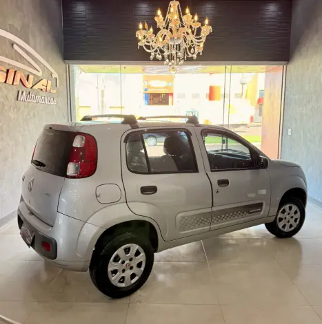 FIAT Uno 1.0 4P FLEX EVO VIVACE CELEBRATION, Foto 2