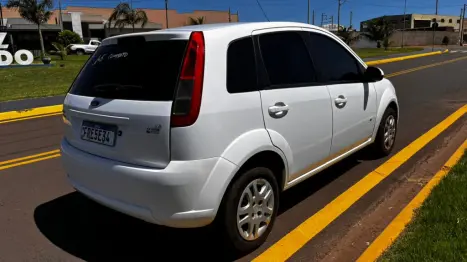 FORD Fiesta Hatch 1.6 4P FLEX, Foto 2