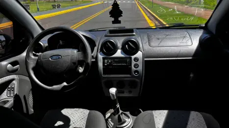 FORD Fiesta Hatch 1.6 4P FLEX, Foto 6