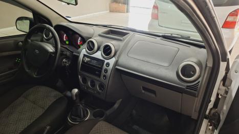 FORD Fiesta Hatch 1.6 4P FLEX, Foto 9