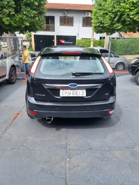 FORD Focus Hatch 2.0 16V 4P GHIA, Foto 6