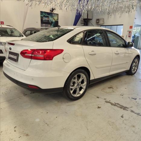 FORD Focus Hatch 2.0 16V 4P FLEX SE POWERSHIFT AUTOM�TICO, Foto 4
