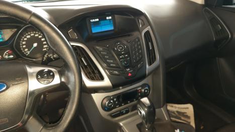 FORD Focus Hatch 2.0 16V 4P FLEX SE PLUS POWERSHIFT AUTOM�TICO, Foto 6