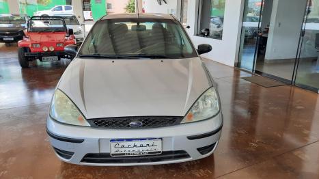 FORD Focus Sedan 2.0 16V 4P, Foto 1