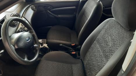 FORD Focus Sedan 2.0 16V 4P, Foto 8