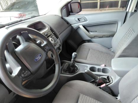 FORD Ranger 2.3 16V XLS CABINE DUPLA, Foto 2