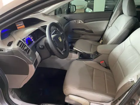 HONDA Civic 1.8 16V 4P FLEX LXS AUTOMTICO, Foto 5
