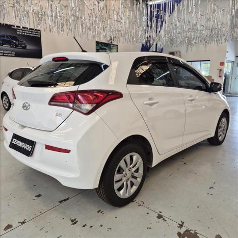 HYUNDAI HB 20 Hatch 1.6 16V 4P FLEX COMFORT PLUS, Foto 4