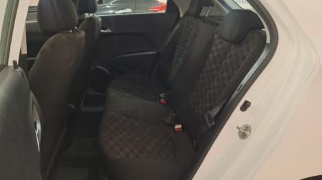 HYUNDAI HB 20 Hatch 1.6 16V 4P FLEX COMFORT PLUS AUTOM�TICO, Foto 14