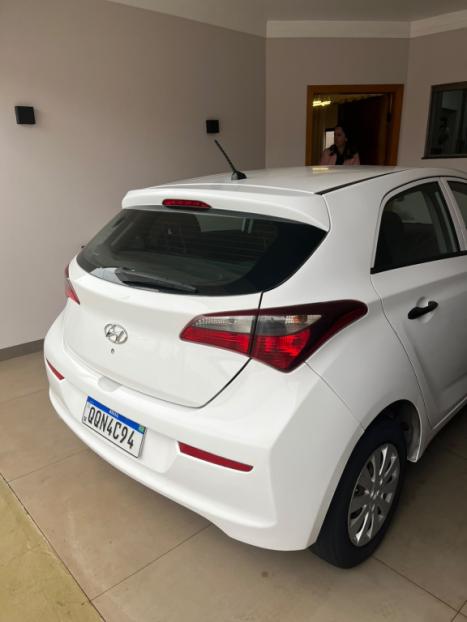 HYUNDAI HB 20 Hatch 1.0 12V 4P FLEX UNIQUE, Foto 4