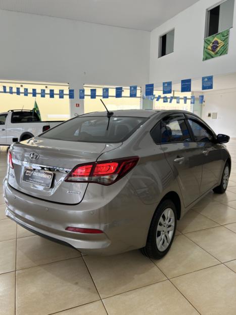 HYUNDAI HB 20 Sedan 1.6 16V 4P FLEX COMFORT PLUS AUTOM�TICO, Foto 4