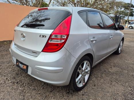 HYUNDAI I30 2.0 16V 4P, Foto 3