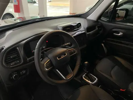 JEEP Renegade 1.3 16V 4P FLEX T270 LONGITUDE TURBO AUTOMÁTICO, Foto 7 JEEP Renegade 1.3 16V 4P FLEX T270 LONGITUDE TURBO AUTOMÁTICO, Foto 7