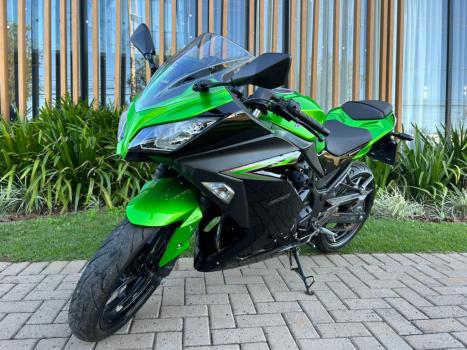 KAWASAKI Ninja 300 ABS, Foto 3