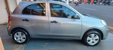 NISSAN March 1.0 16V 4P FLEX, Foto 8