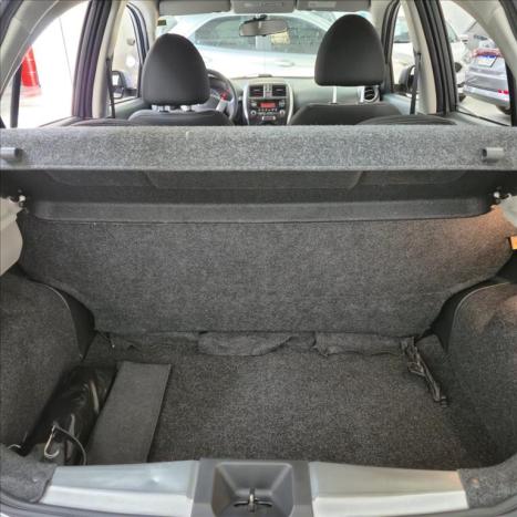 NISSAN March 1.6 16V 4P SV FLEX, Foto 14