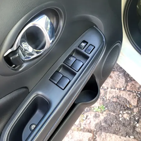 NISSAN Versa Sedan 1.6 16V 4P UNIQUE FLEX XTRONIC AUTOMTICO CVT, Foto 10