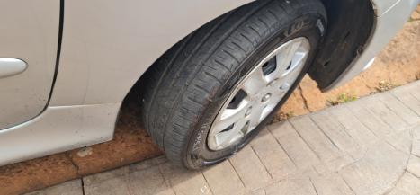 PEUGEOT 207 Hatch 1.4 4P ACTIVE FLEX, Foto 4